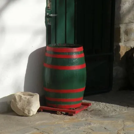 Casa rural Roc Holiday Home