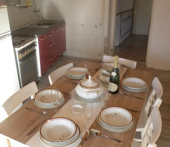 Roc Holiday Home * Roč