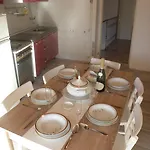 Roc Holiday Home * Roč