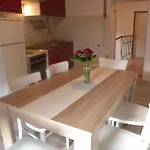 Roc Holiday Home בית כפרי