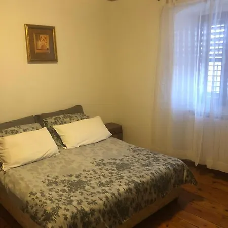 Roc Holiday Home בית כפרי