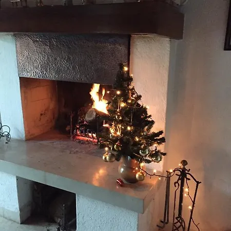 Country house Roc Holiday Home