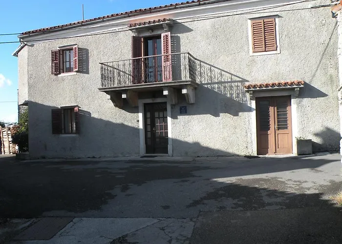 Country house Roc Holiday Home Roc